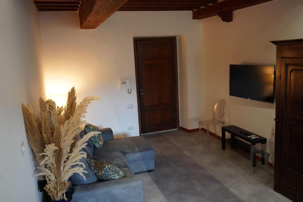 Loft Moderno Ubicato Nel Centro Storico Di Lucca Apartment Exterior photo